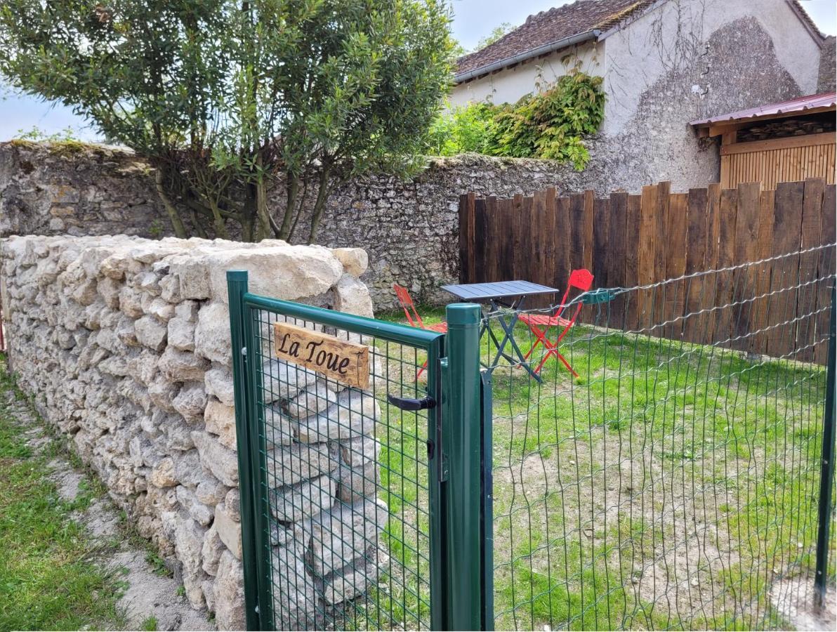 Gite La Toue Saint-Dye-sur-Loire Exterior foto